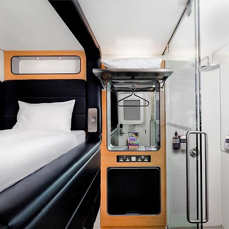 Yotelair London Gatwick Airport Horley Buitenkant foto
