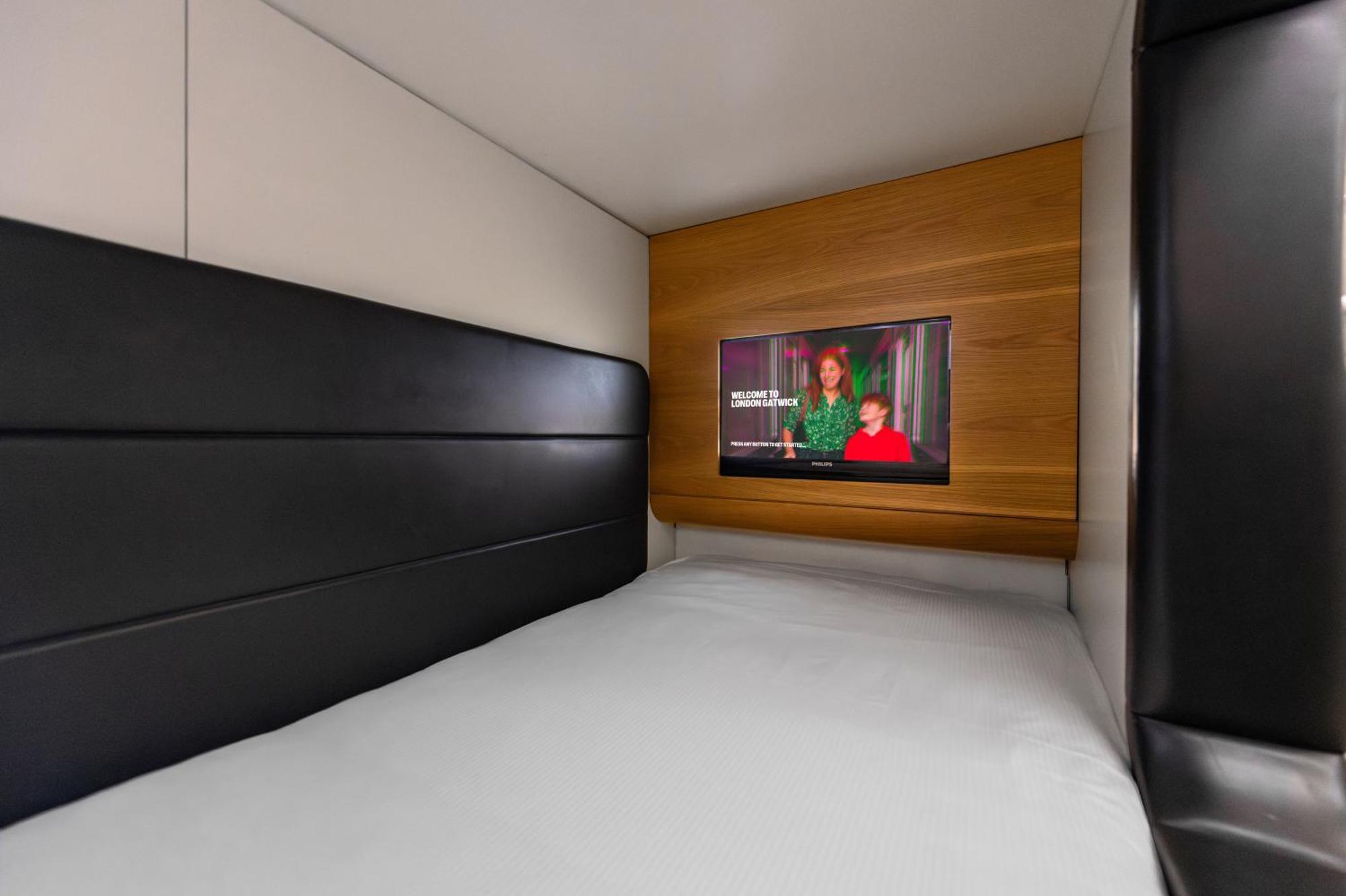 Yotelair London Gatwick Airport Horley Buitenkant foto
