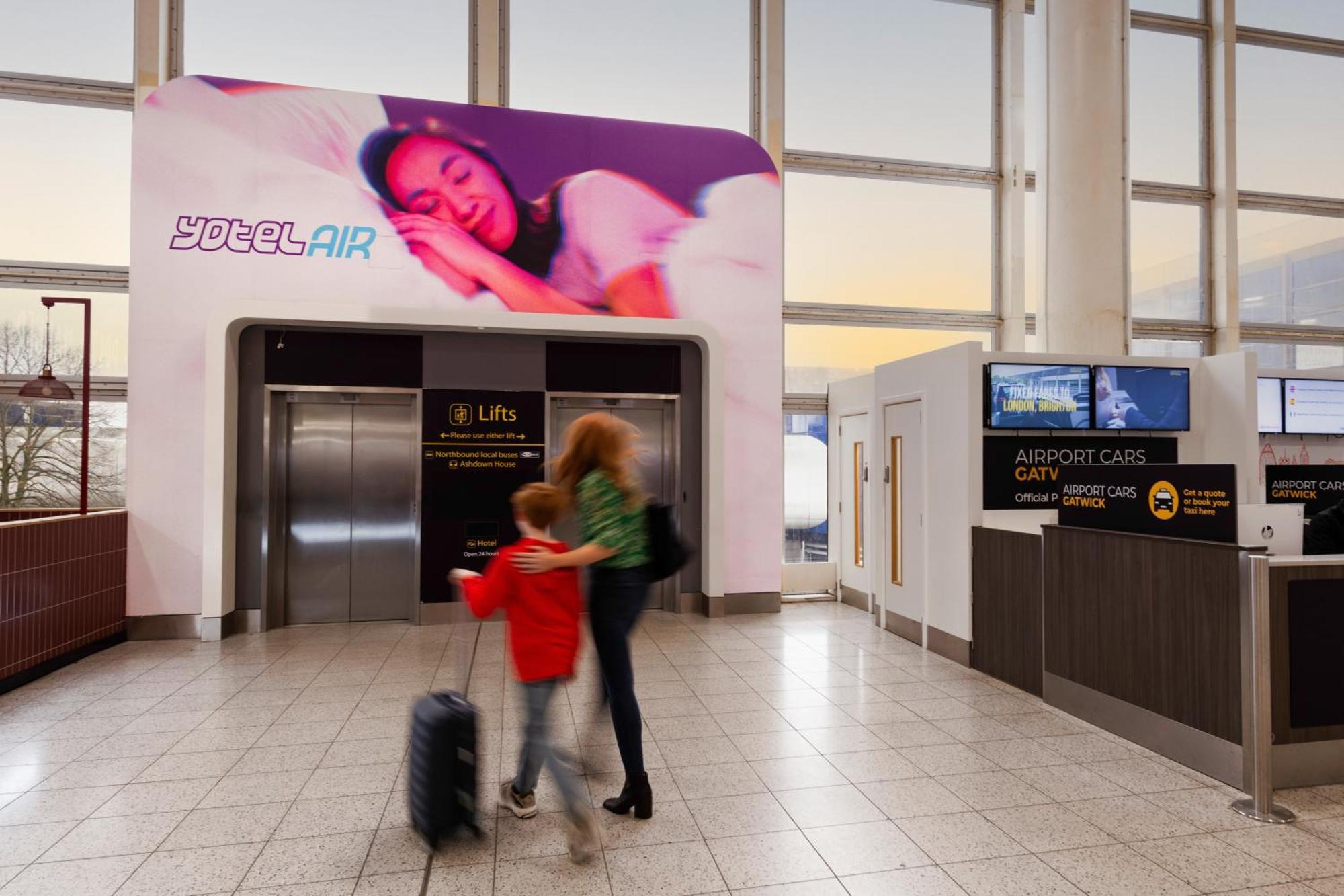 Yotelair London Gatwick Airport Horley Buitenkant foto